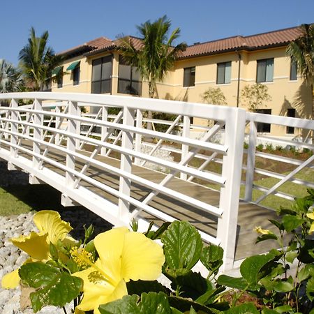 Naples Bay Resort & Marina Bagian luar foto