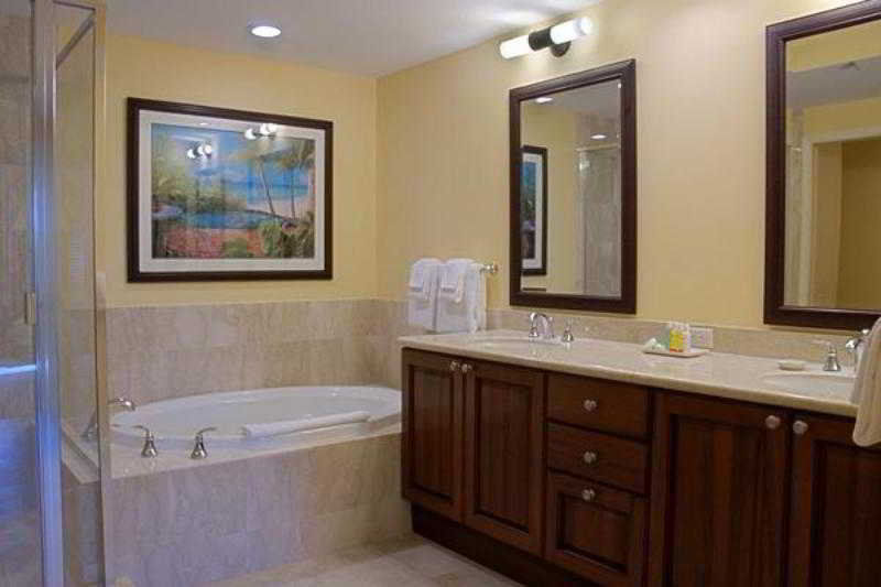 Naples Bay Resort & Marina Bagian luar foto